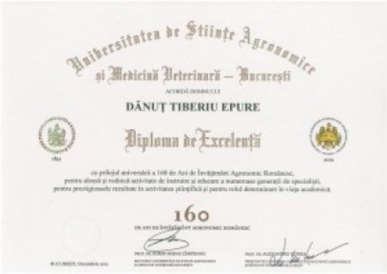 Diplomă de Excelenţă pentru Rectorul Universităţii 
